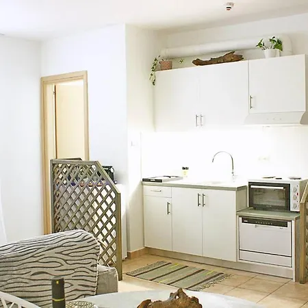 Cool Boho Apartment, 1min To Highway, Parking * Athènes