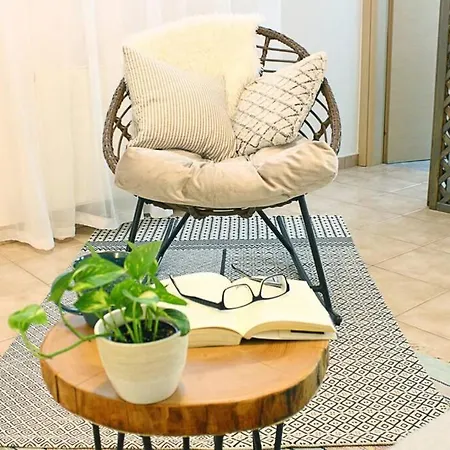 Cool Boho Apartment, 1min To Highway, Parking Apartment Athens